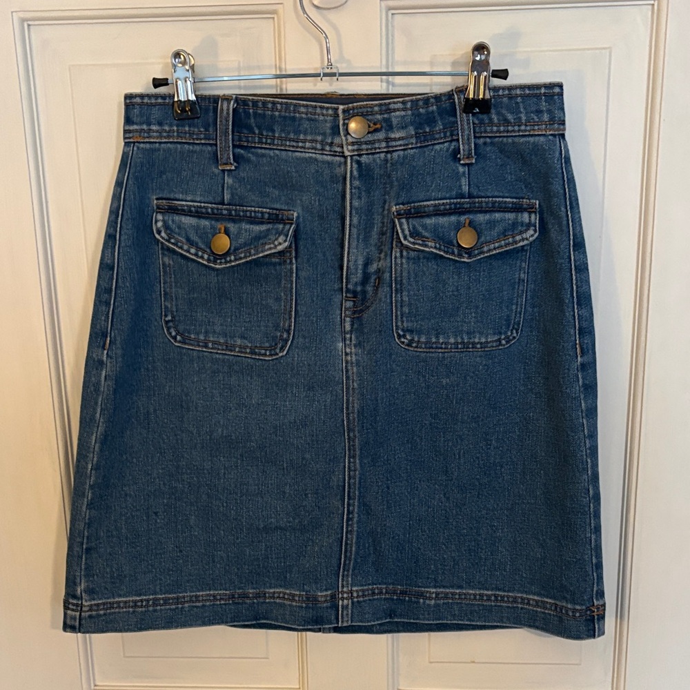 Classic Blue Denim Mini Skirt Draper James size 6 like new